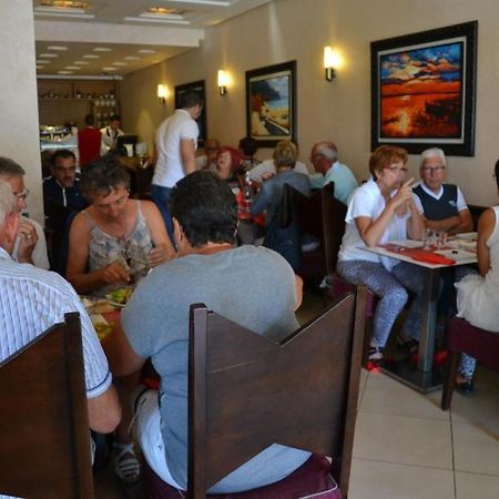Hotel Al Amal Тизнит Екстериор снимка