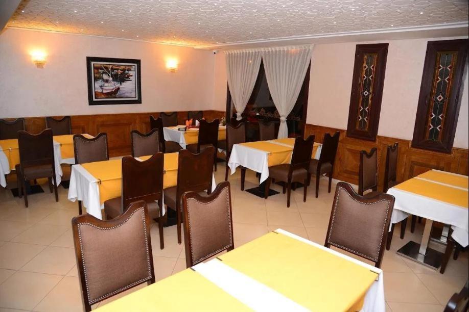 Hotel Al Amal Тизнит Екстериор снимка