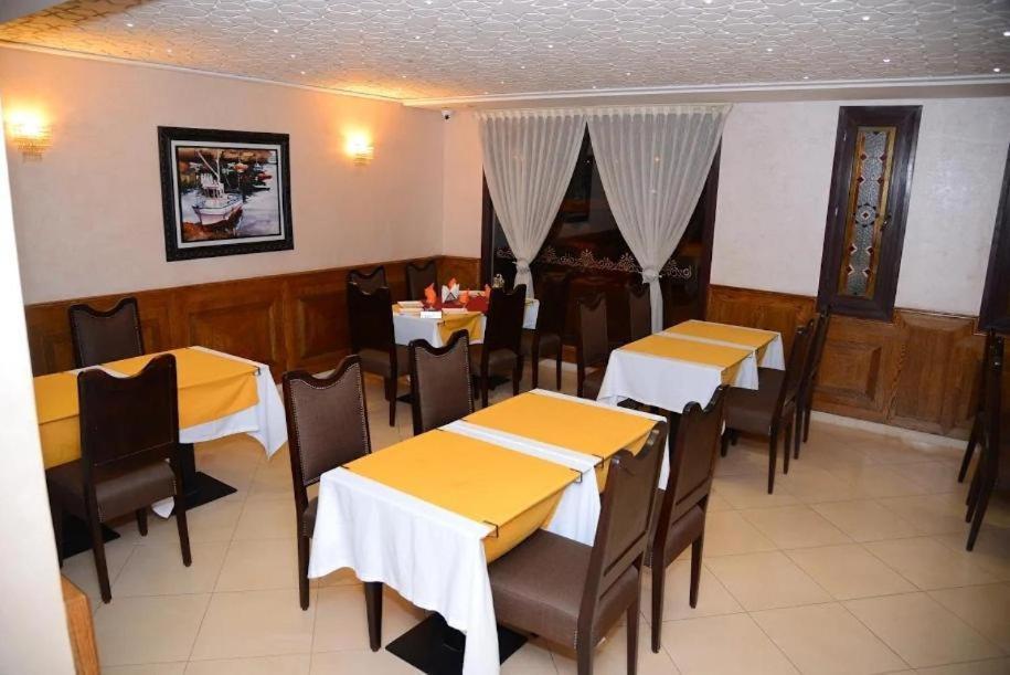 Hotel Al Amal Тизнит Екстериор снимка