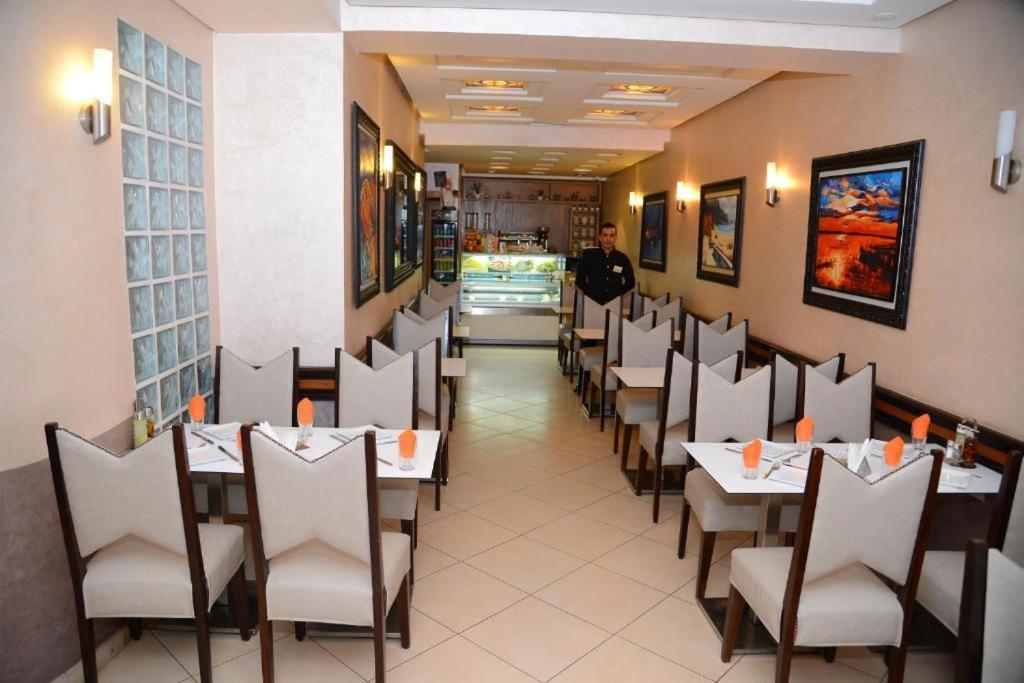 Hotel Al Amal Тизнит Екстериор снимка